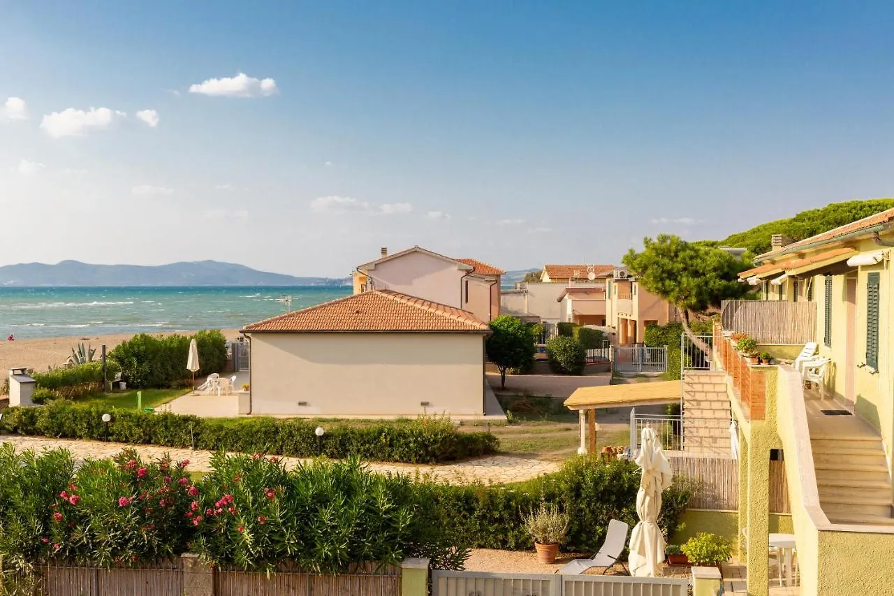 Happy Sea Home - Monolocale Sul Mare Con Piscina location